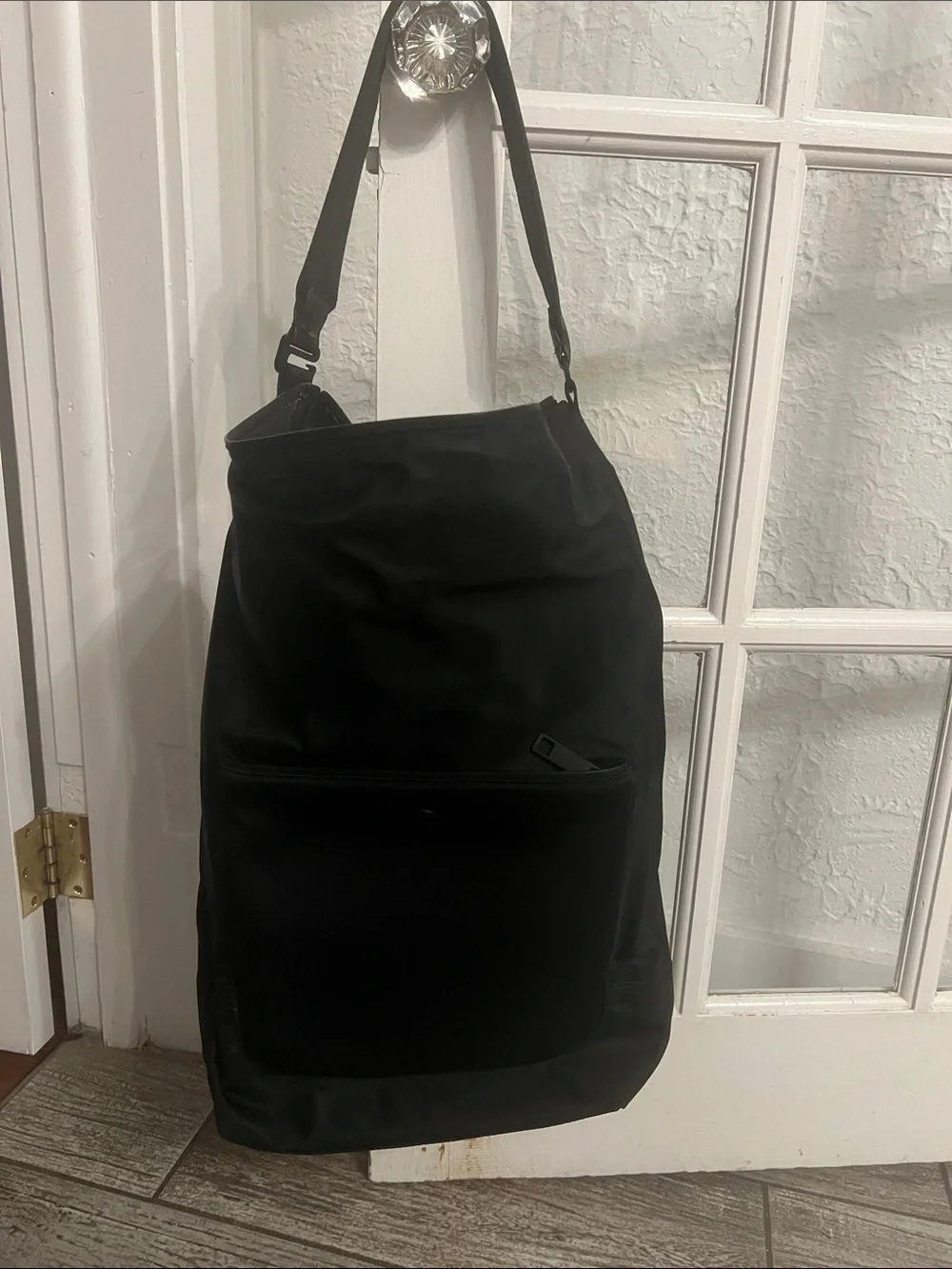 Lulu's Black Convertible Laptop Duffel Bag